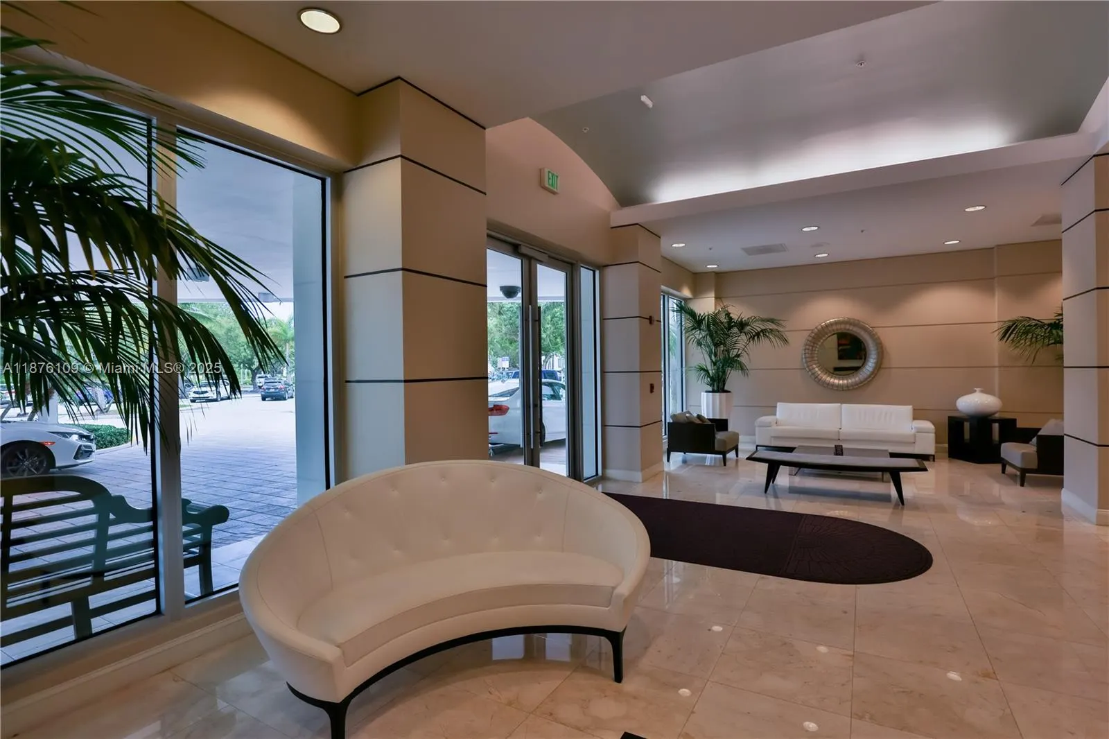 19380 Collins Ave, #1014