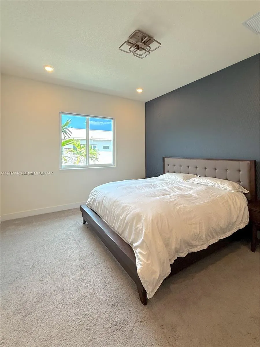 6670 NW 103rd Path, #1