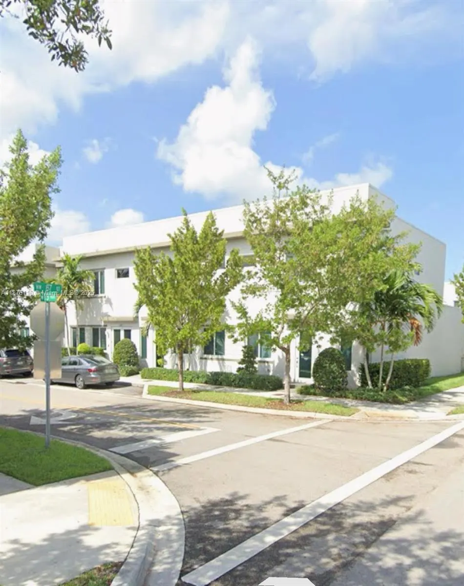 6670 NW 103rd Path, #1