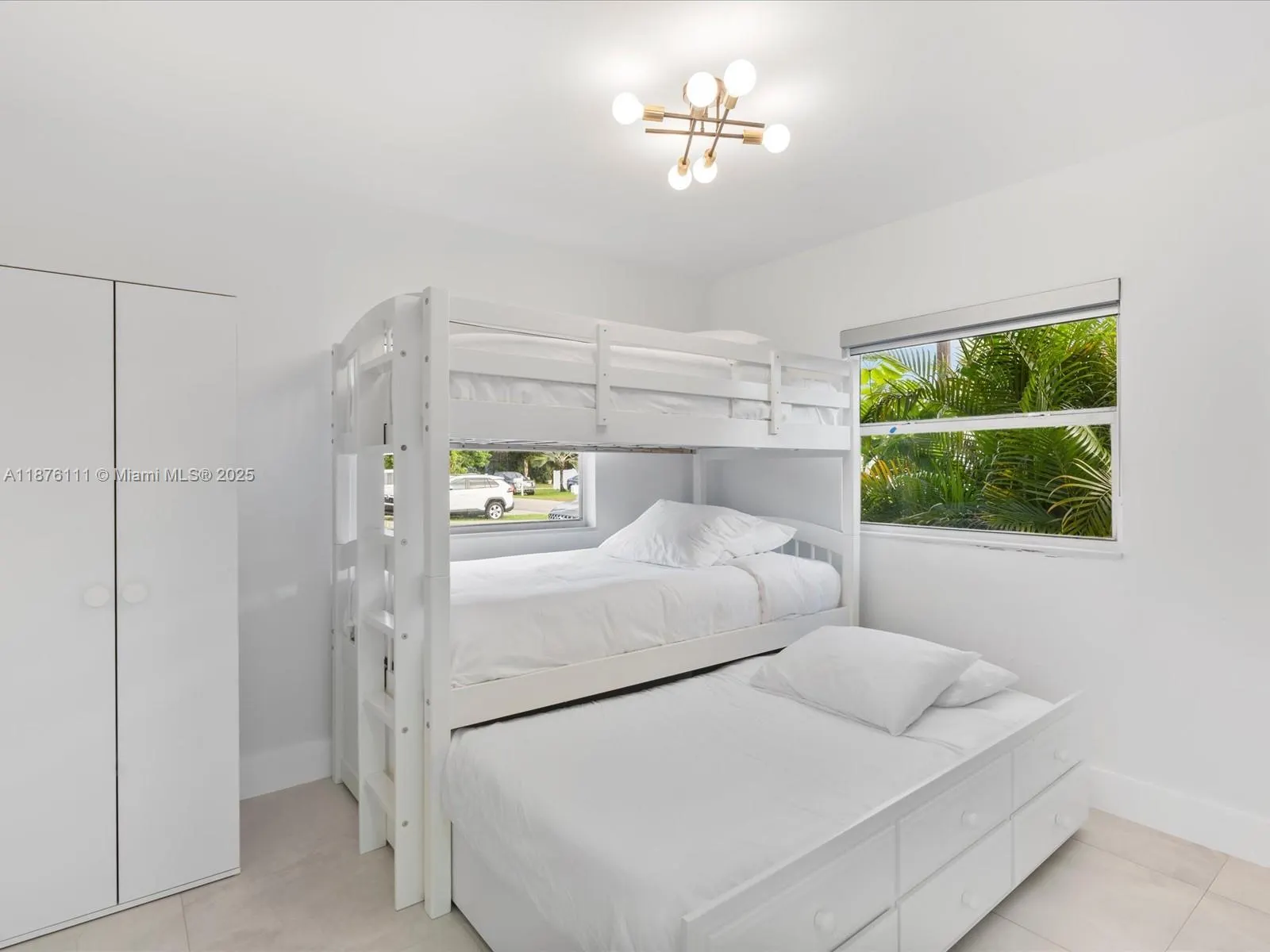 5731 SW 54th Ter