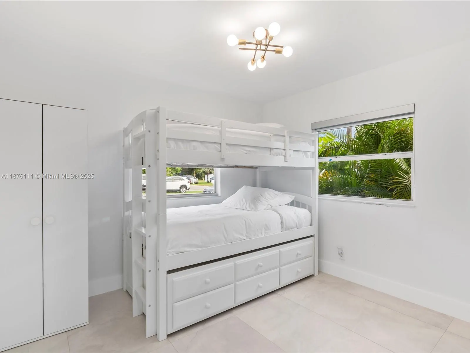 5731 SW 54th Ter