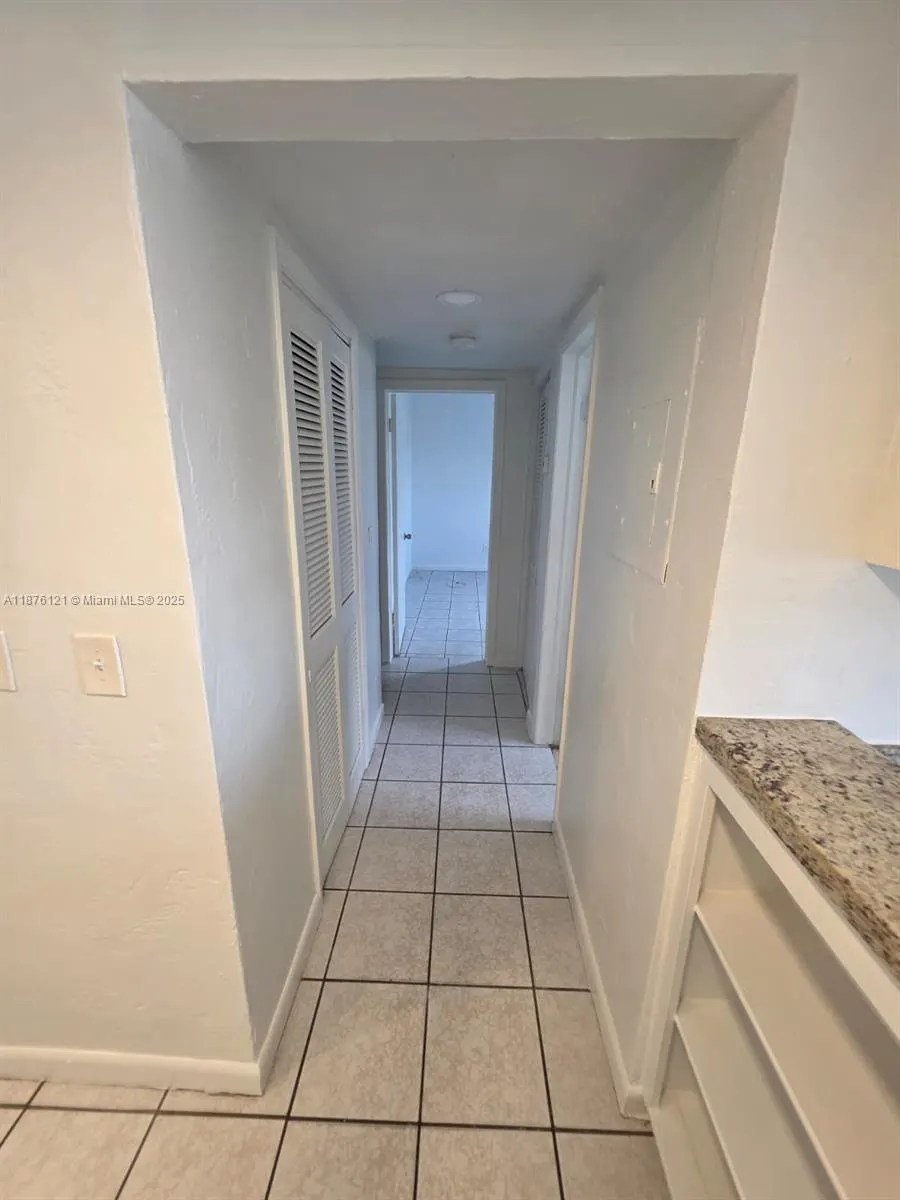 7610 Dickens Ave, #4