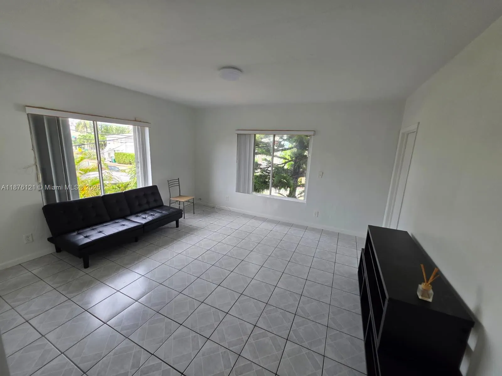 7610 Dickens Ave, #4