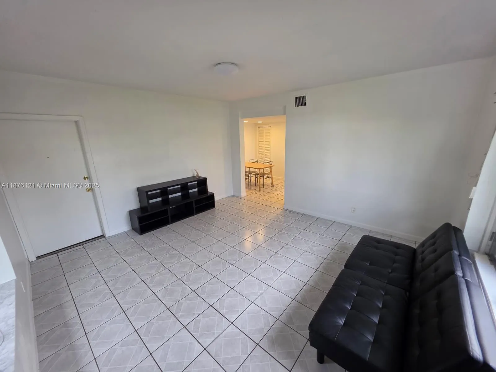 7610 Dickens Ave, #4
