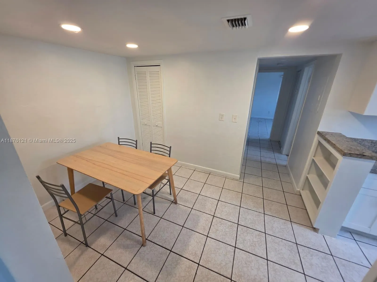 7610 Dickens Ave, #4