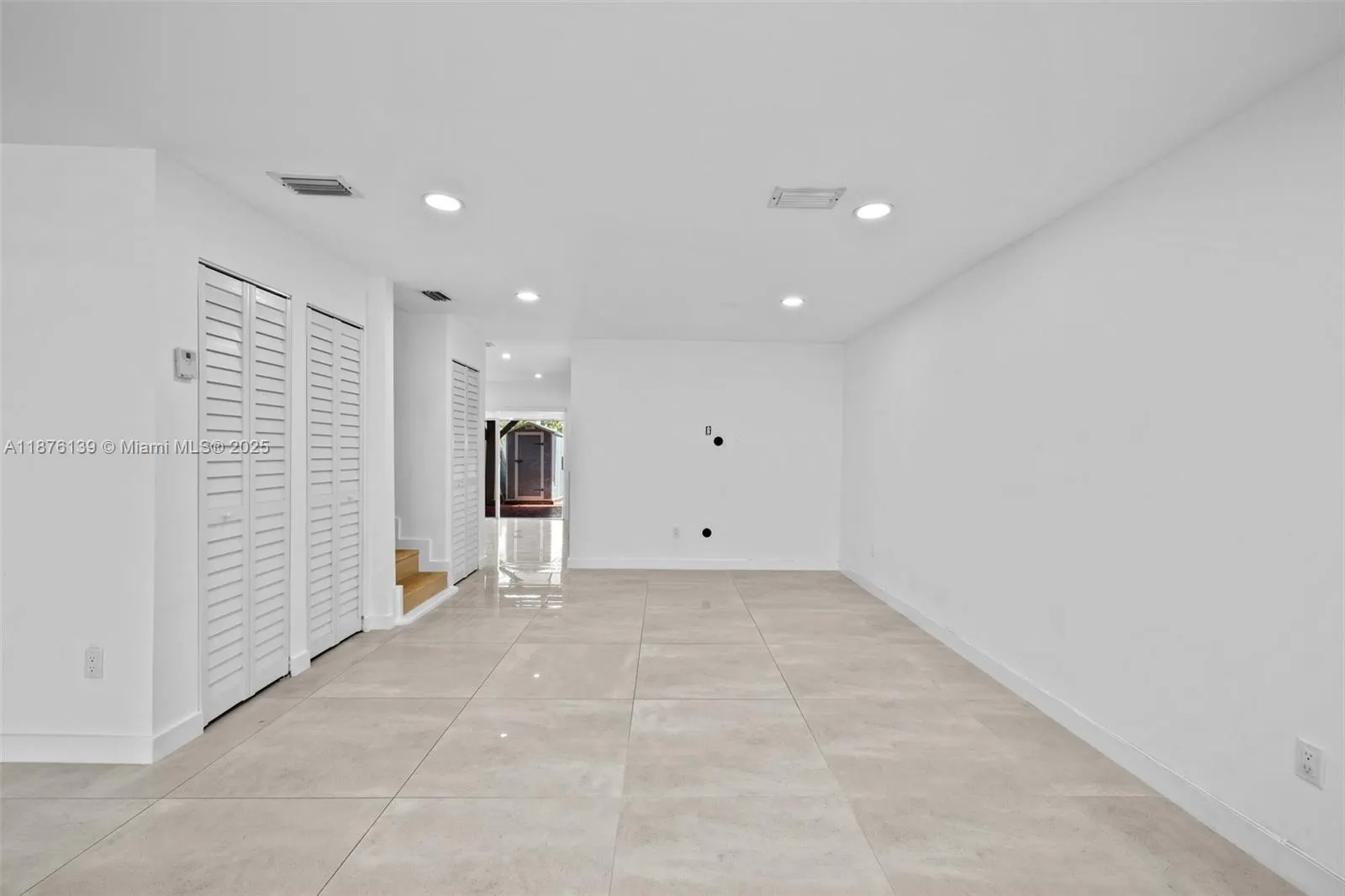 10932 NW 7th St, #902