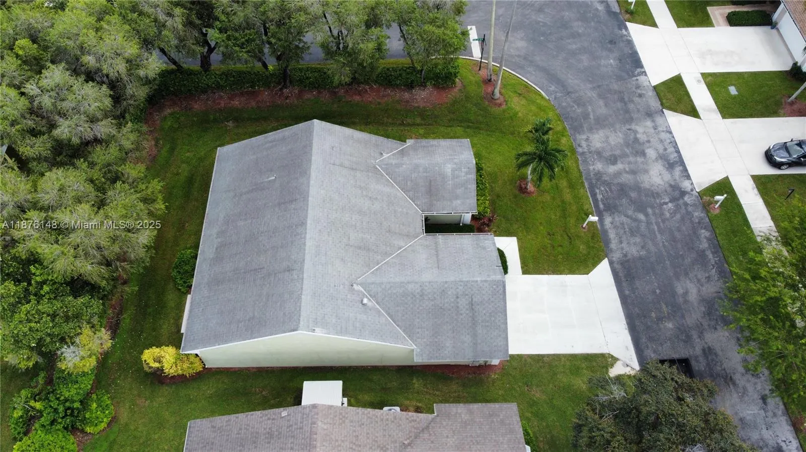 2585 SE 7th Pl