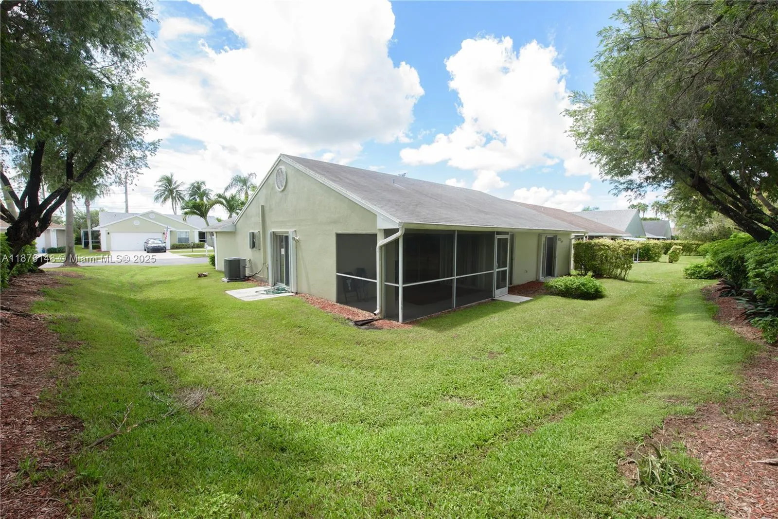 2585 SE 7th Pl