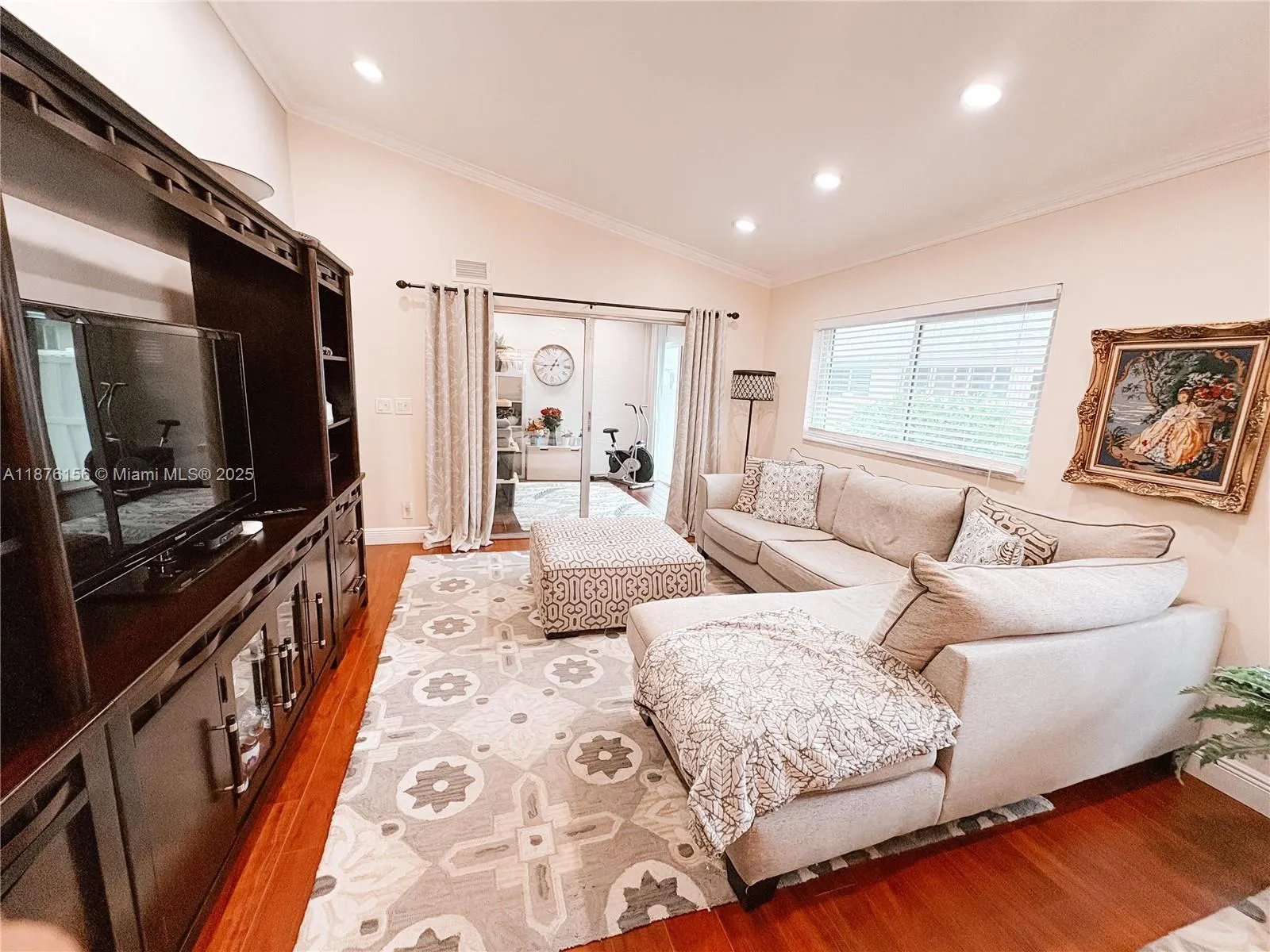 8957 Meadowlark Way