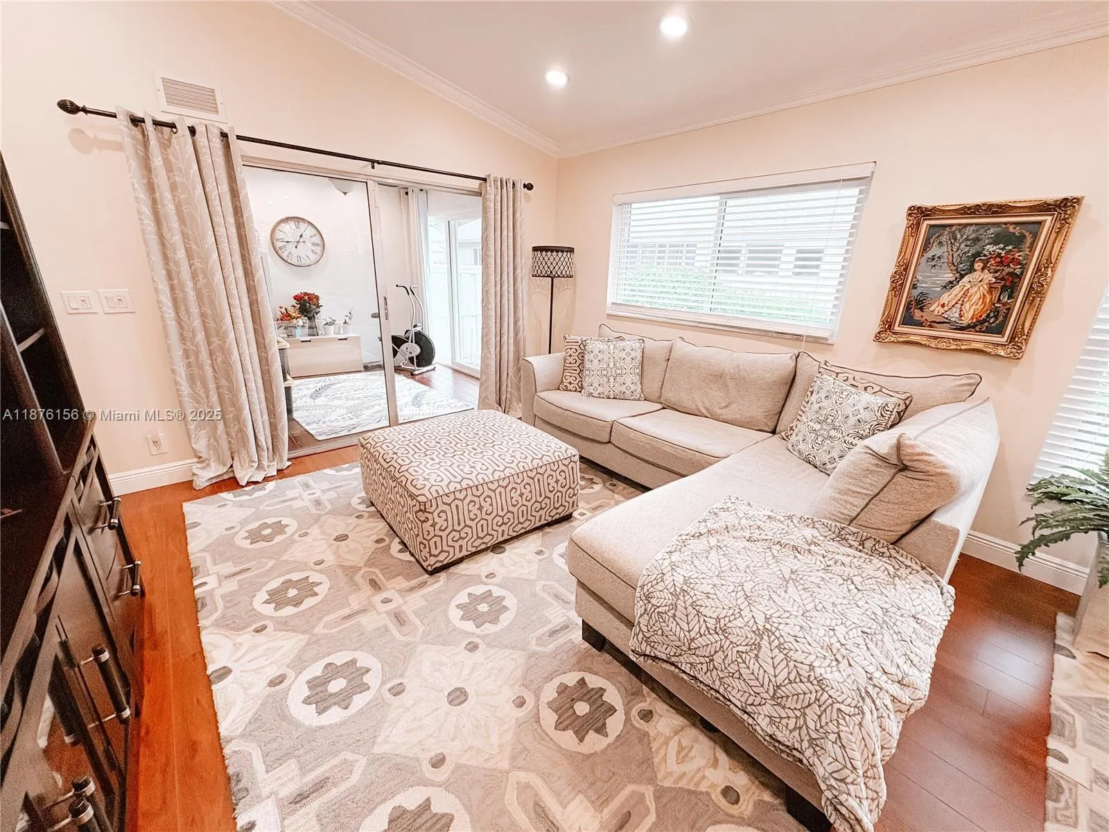 8957 Meadowlark Way