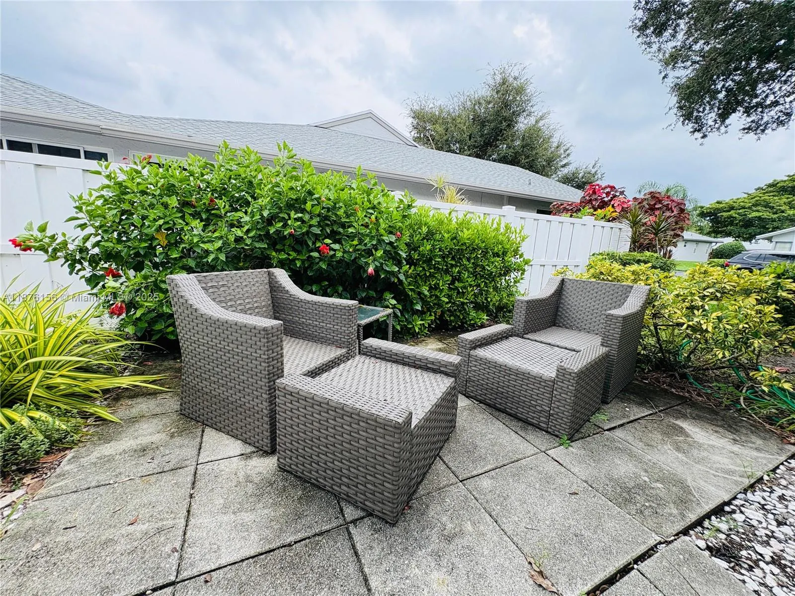 8957 Meadowlark Way