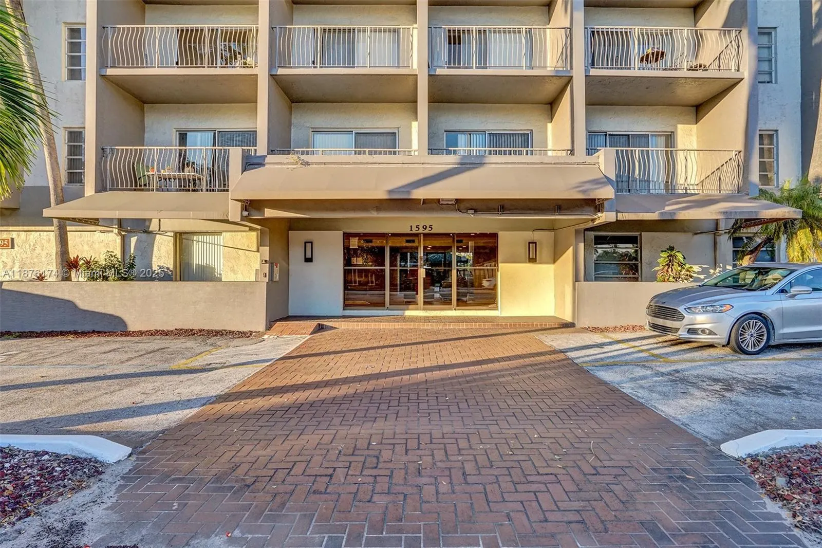 1595 NE 135th St, #418