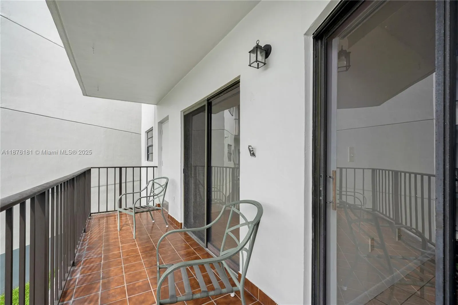 1820 W 53rd St, #201