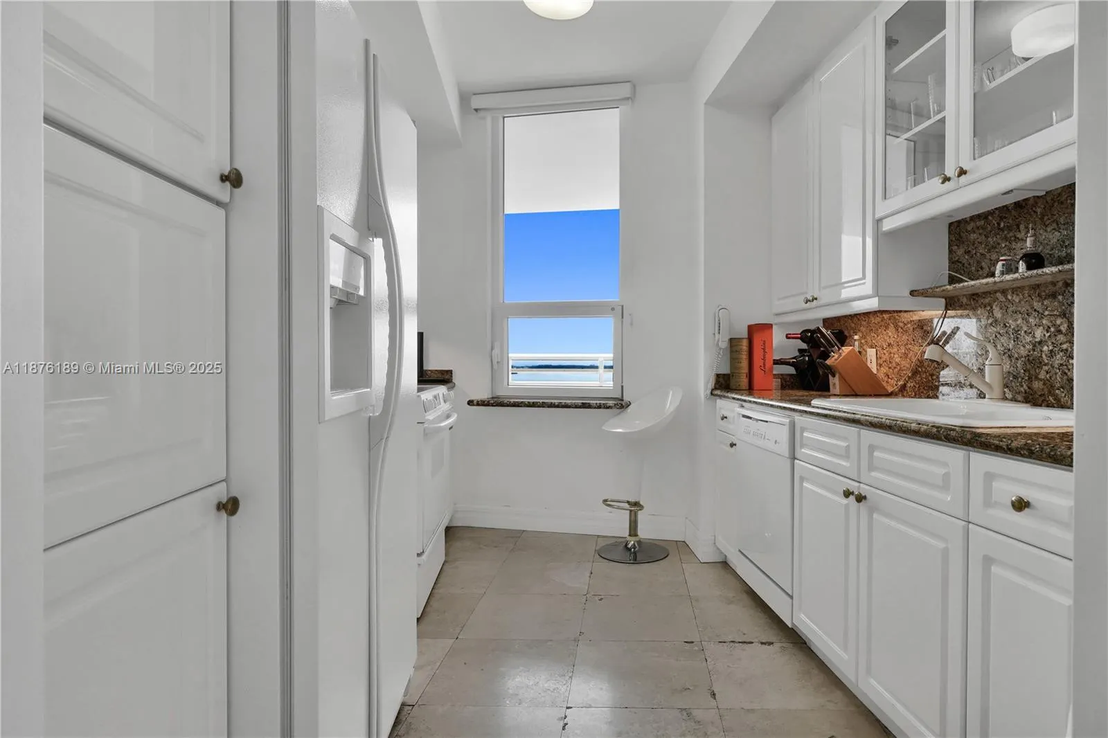 808 Brickell Key Dr, #2506