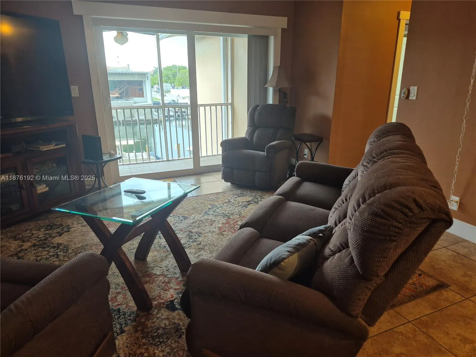 1510 SE 15th St, #305