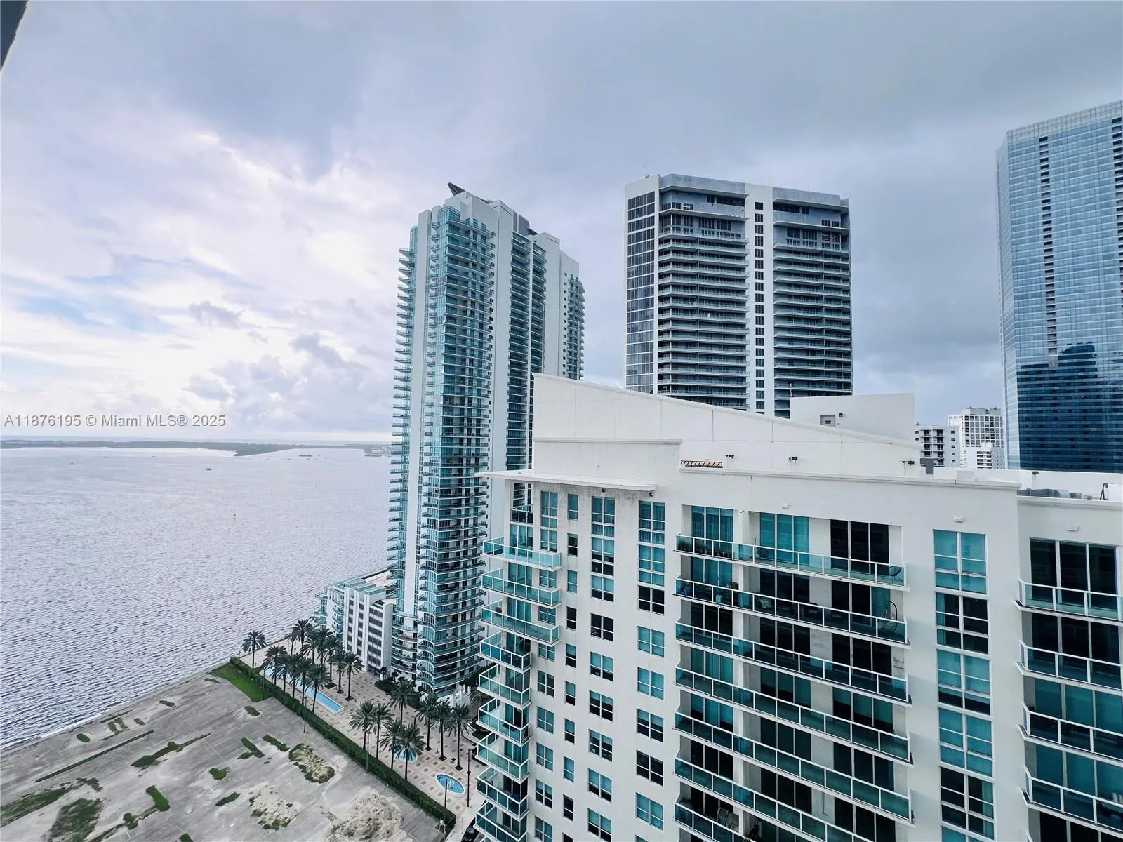 1200 Brickell Bay Dr, #2809