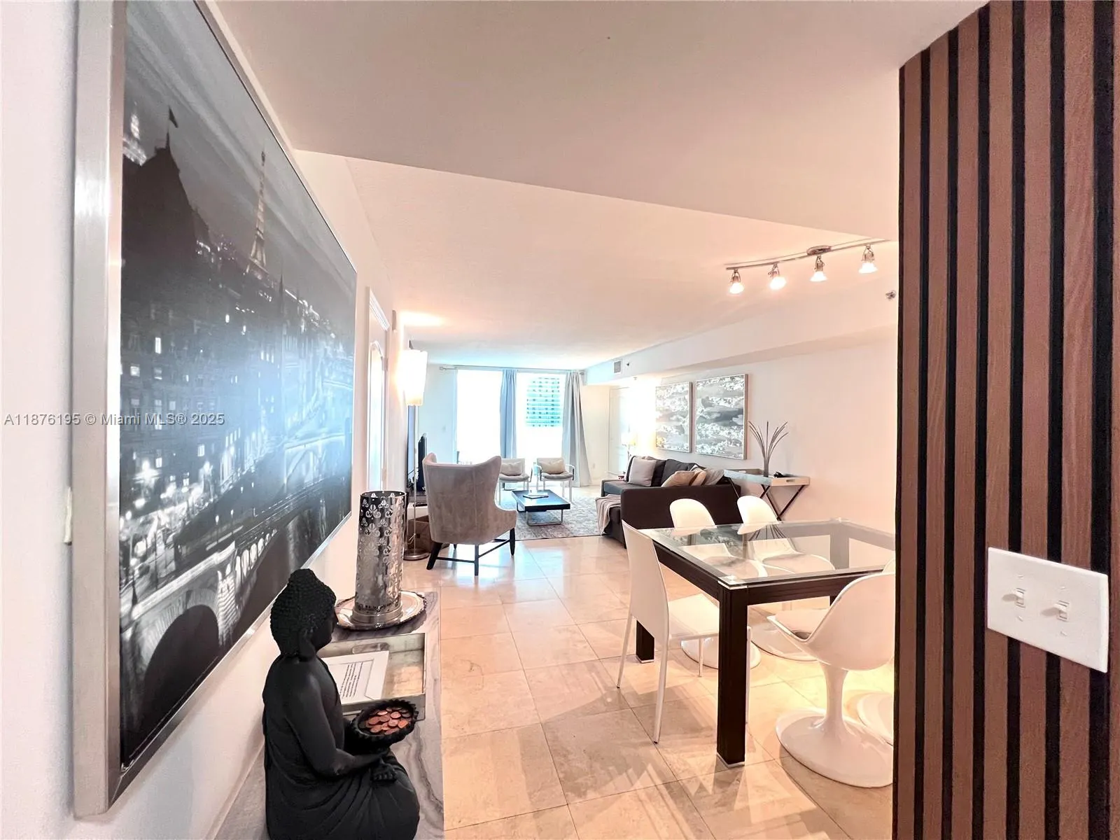 1200 Brickell Bay Dr, #2809
