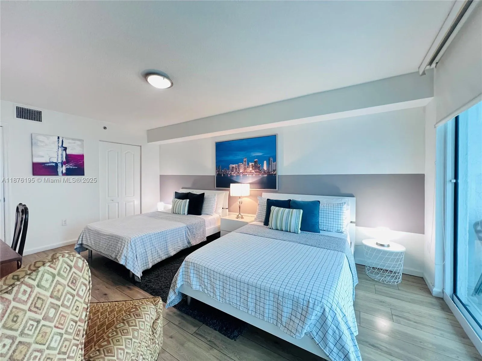 1200 Brickell Bay Dr, #2809