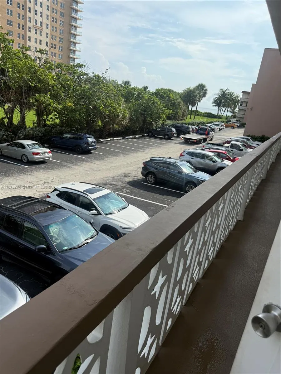 1936 S Ocean Dr, #4C