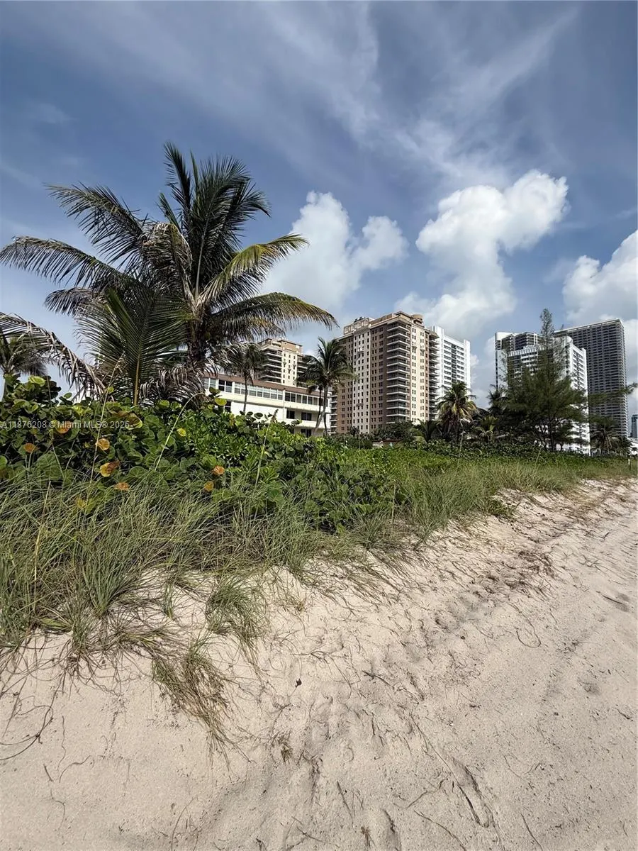 1936 S Ocean Dr, #4C
