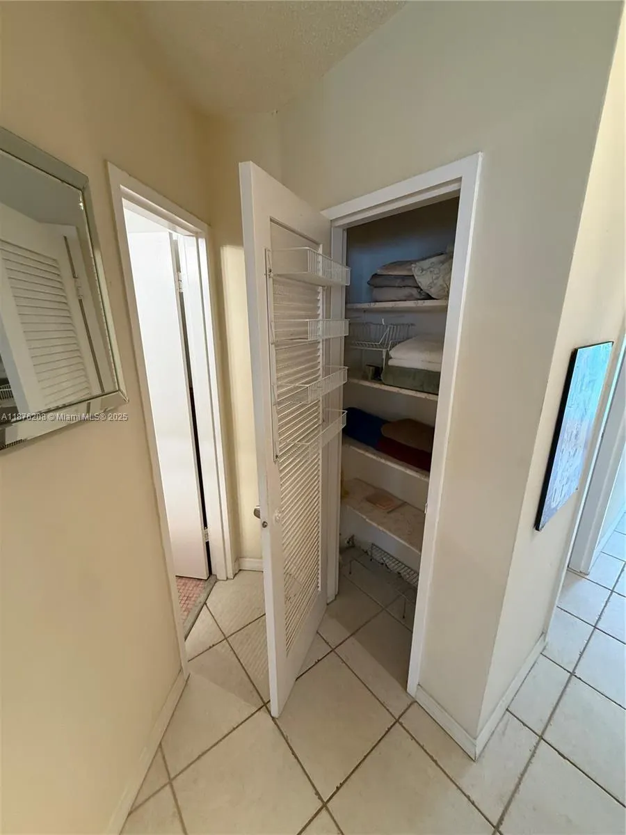 1936 S Ocean Dr, #4C
