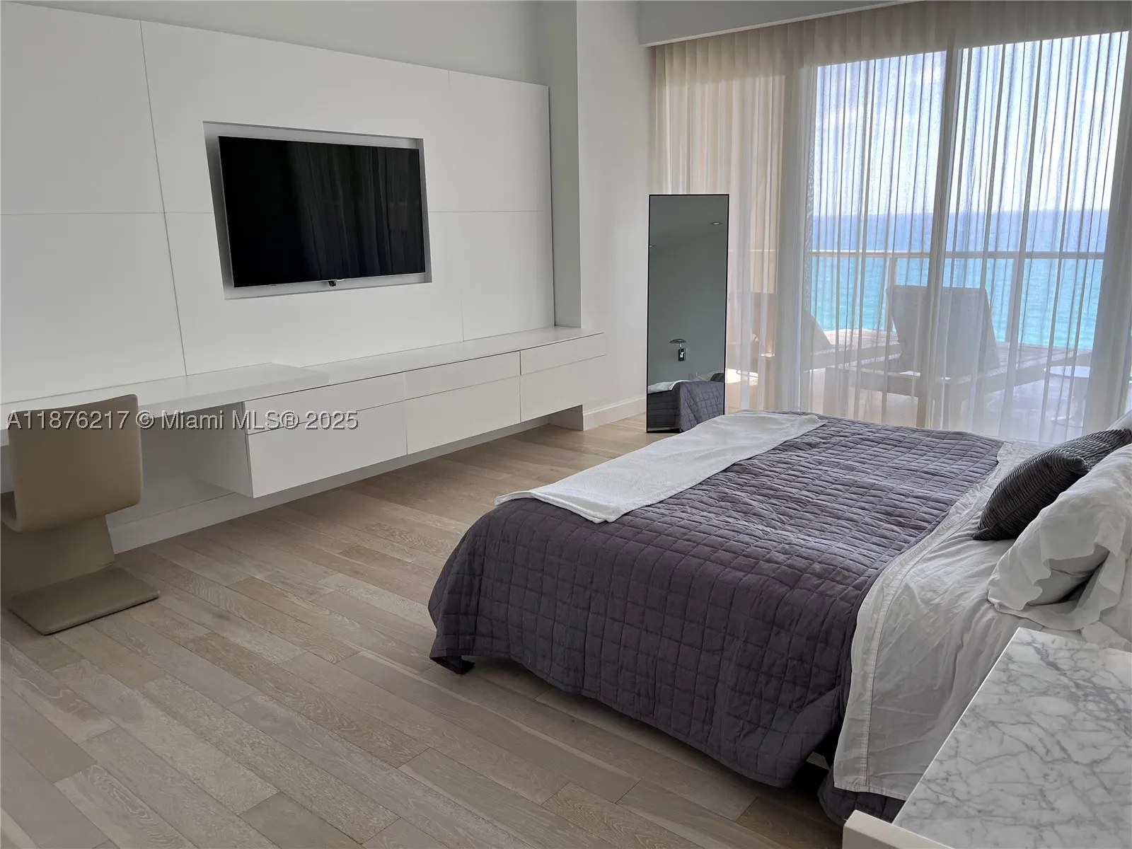 9705 Collins Ave #903N