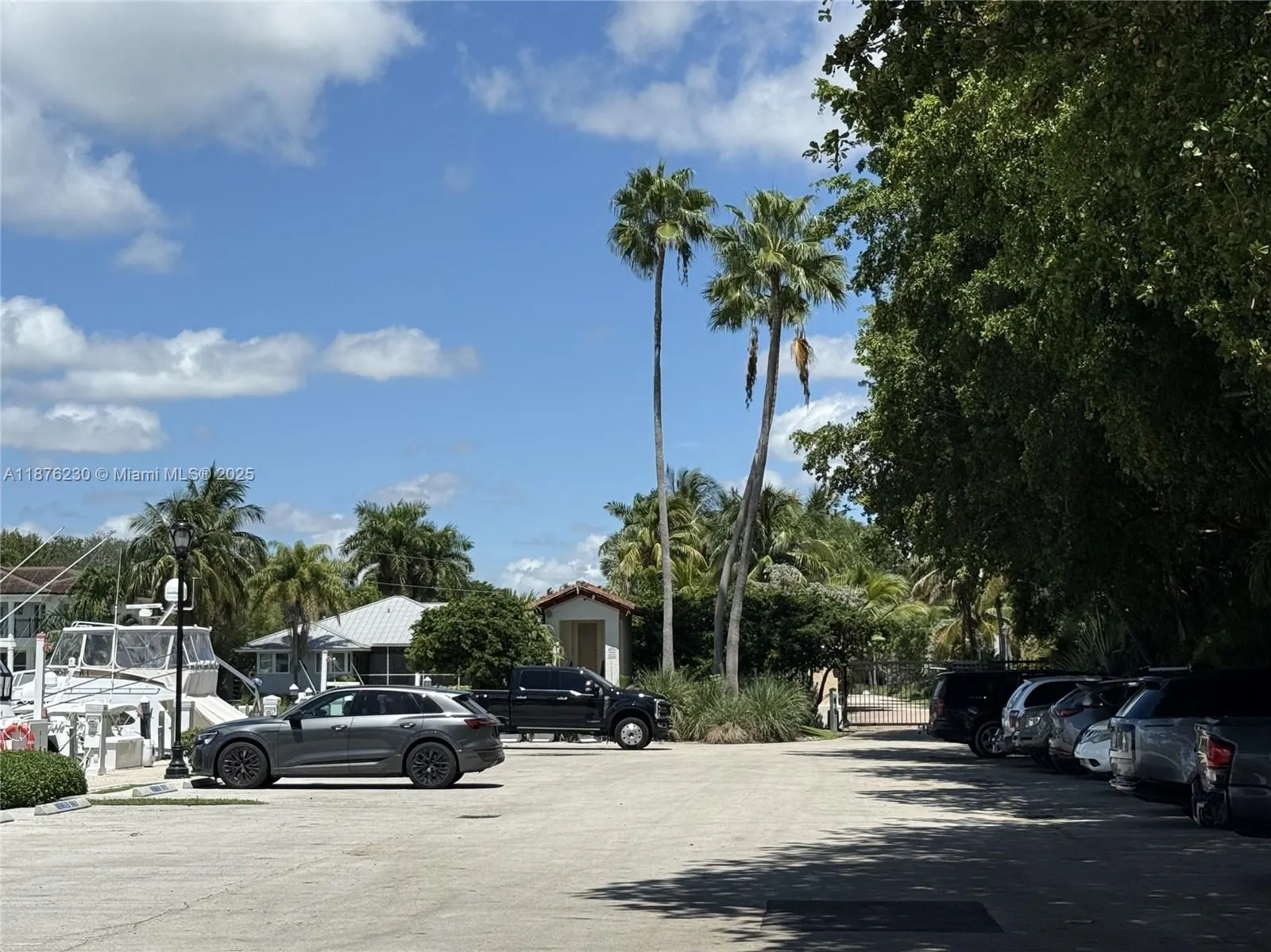 13660 Deering Bay