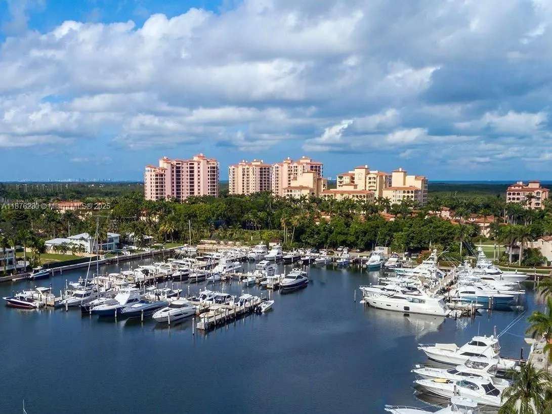 13660 Deering Bay