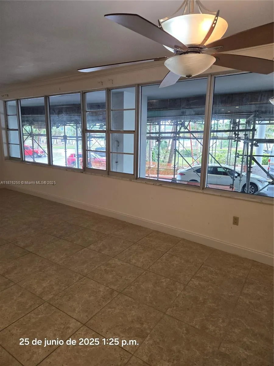 5255 Collins, #1A