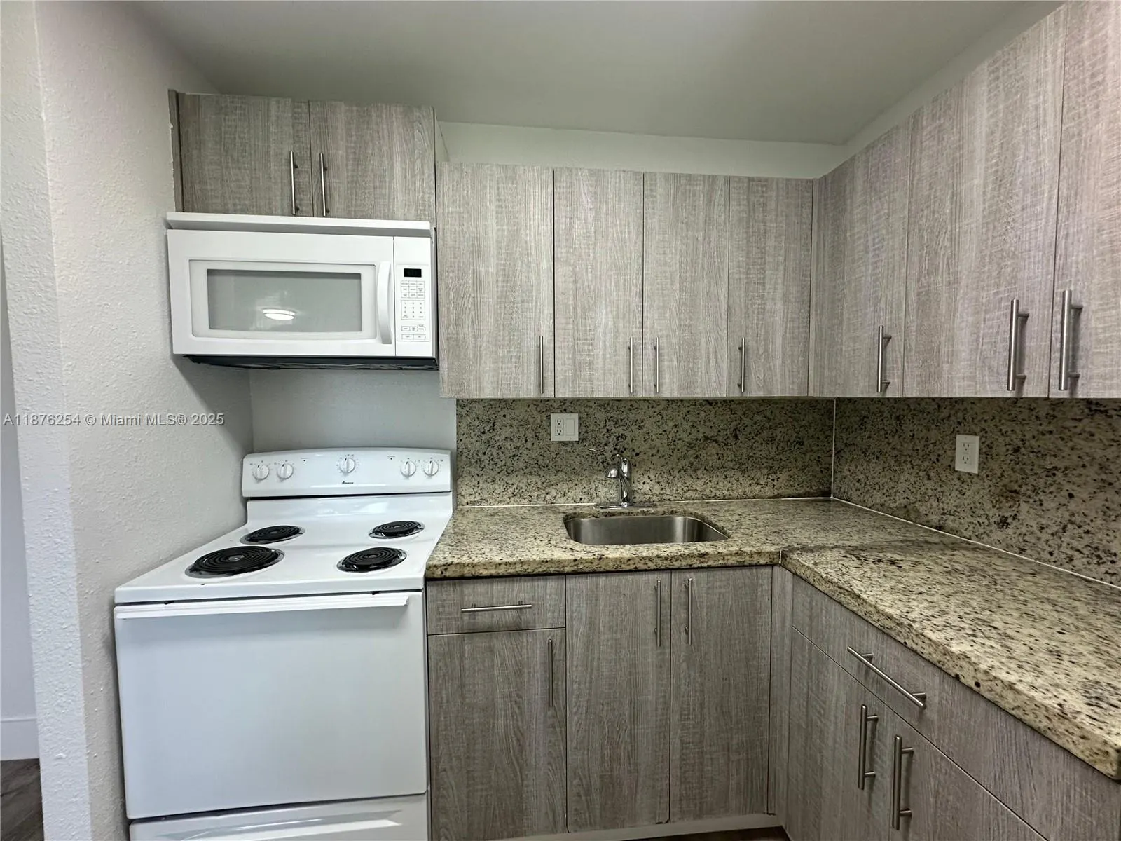 2843 Fillmore St, #207