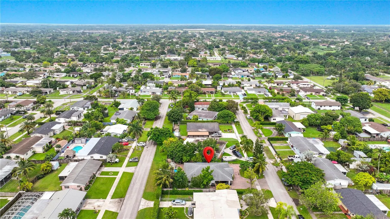 690 NW 18th St