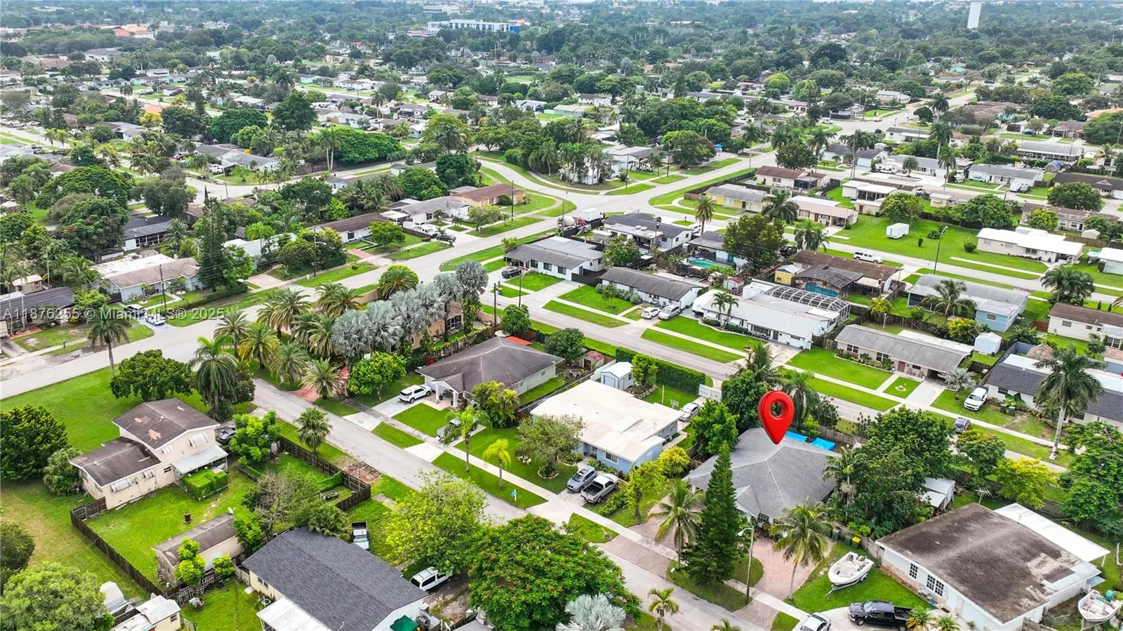 690 NW 18th St