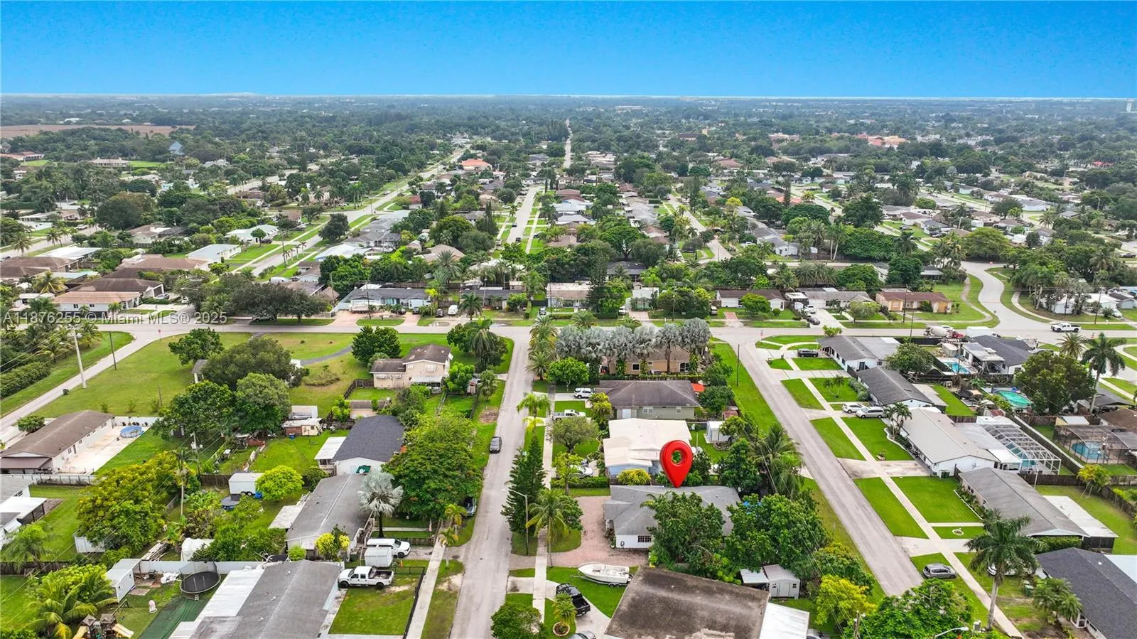 690 NW 18th St