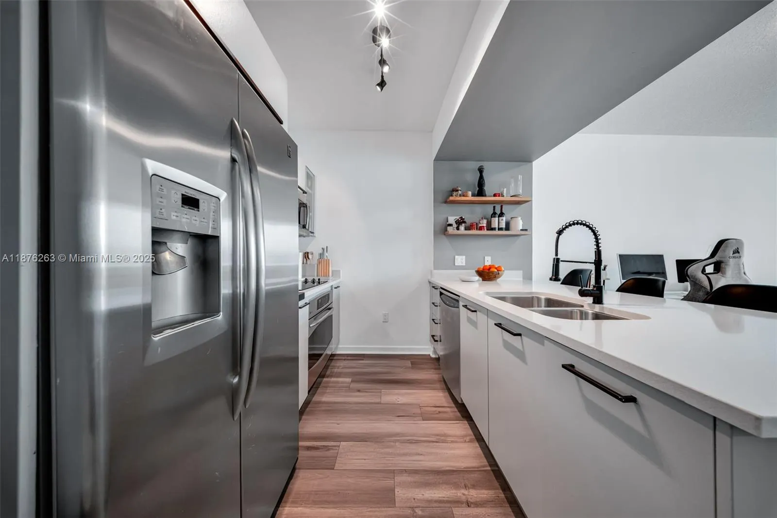 333 NE 24th St, #1111