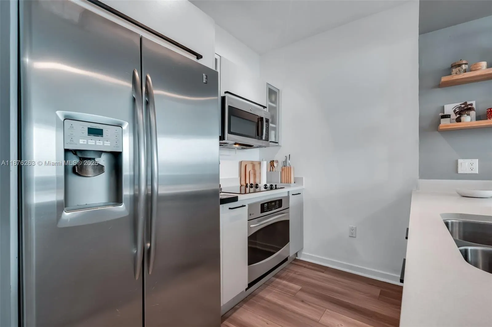 333 NE 24th St, #1111