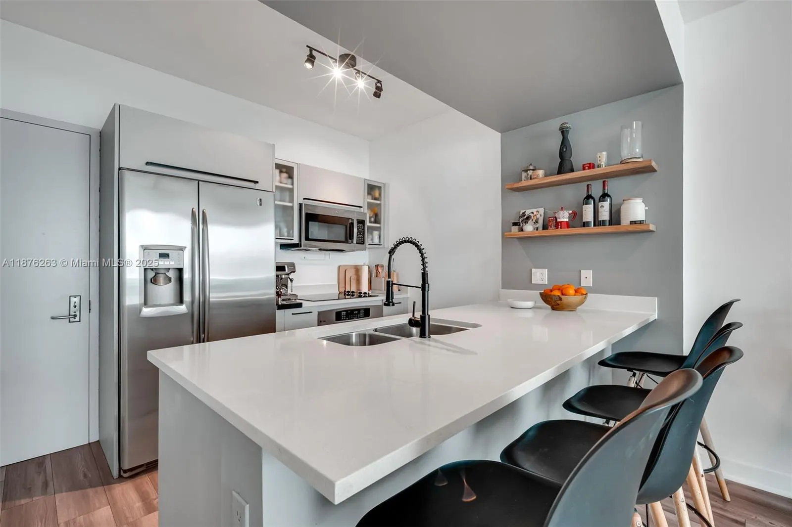 333 NE 24th St, #1111