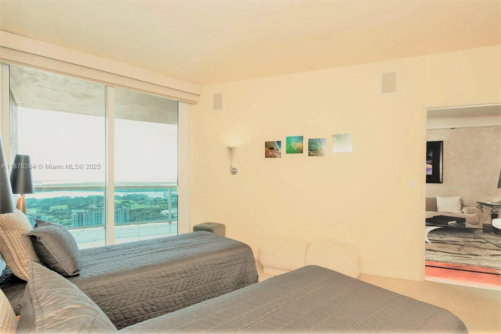 300 S Pointe Dr, #3504