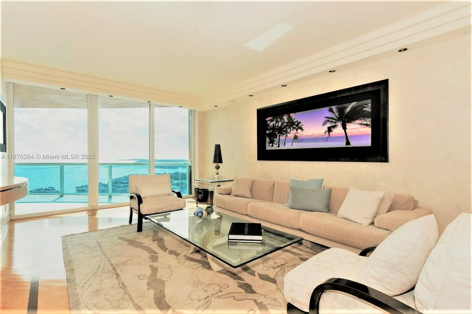 300 S Pointe Dr, #3504