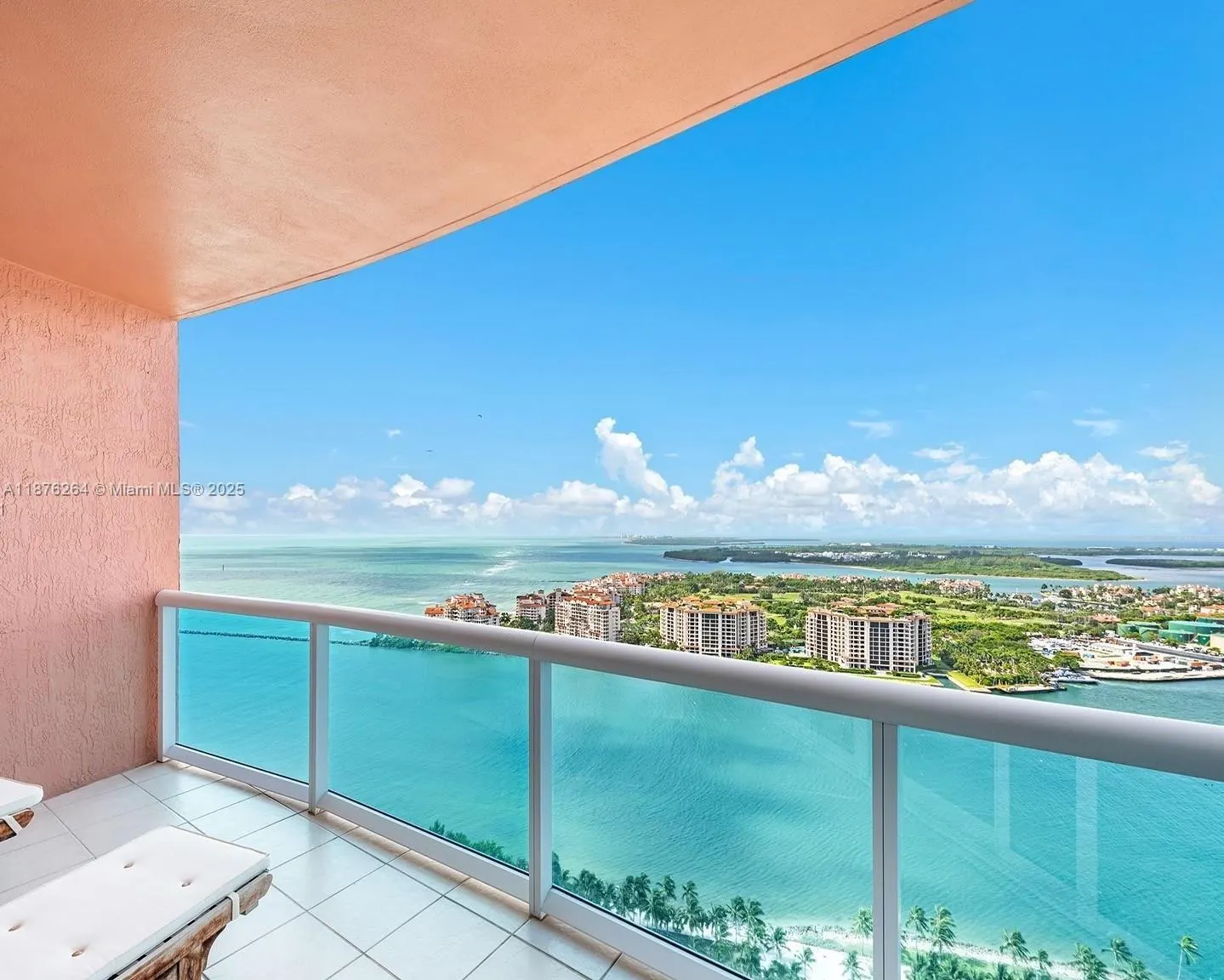 300 S Pointe Dr, #3504