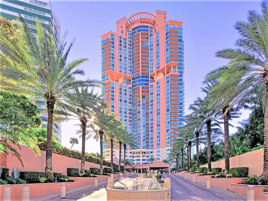 300 S Pointe Dr, #3504