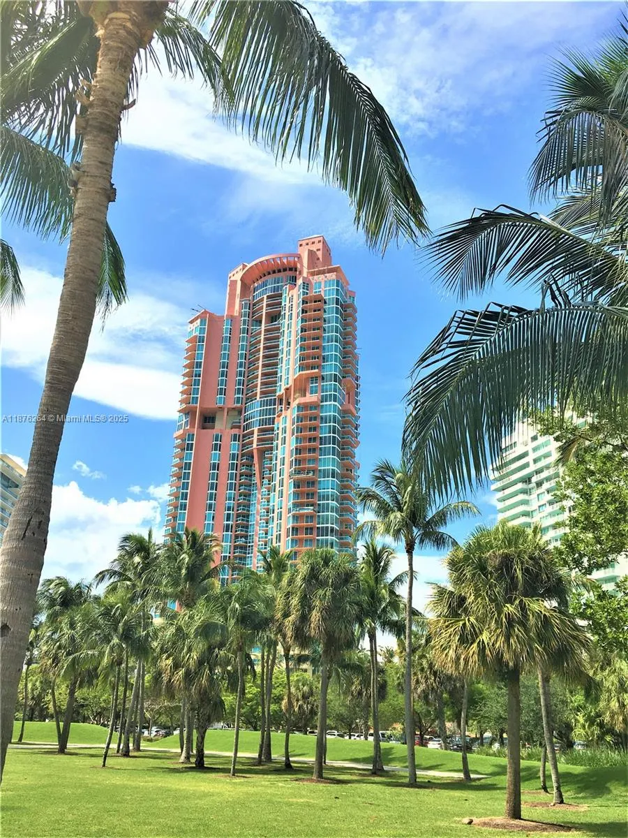 300 S Pointe Dr, #3504