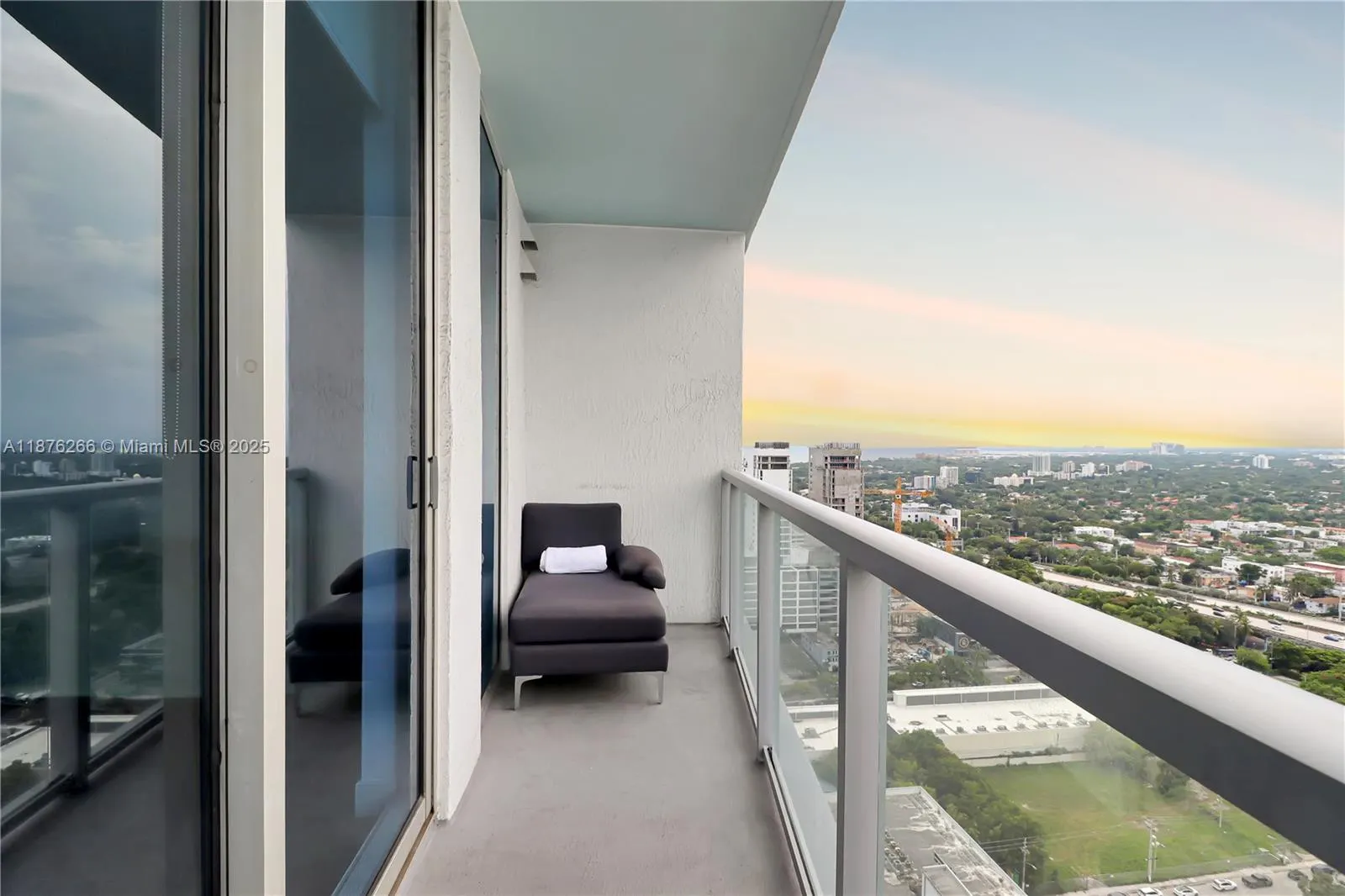 185 SW 7th St, #2900