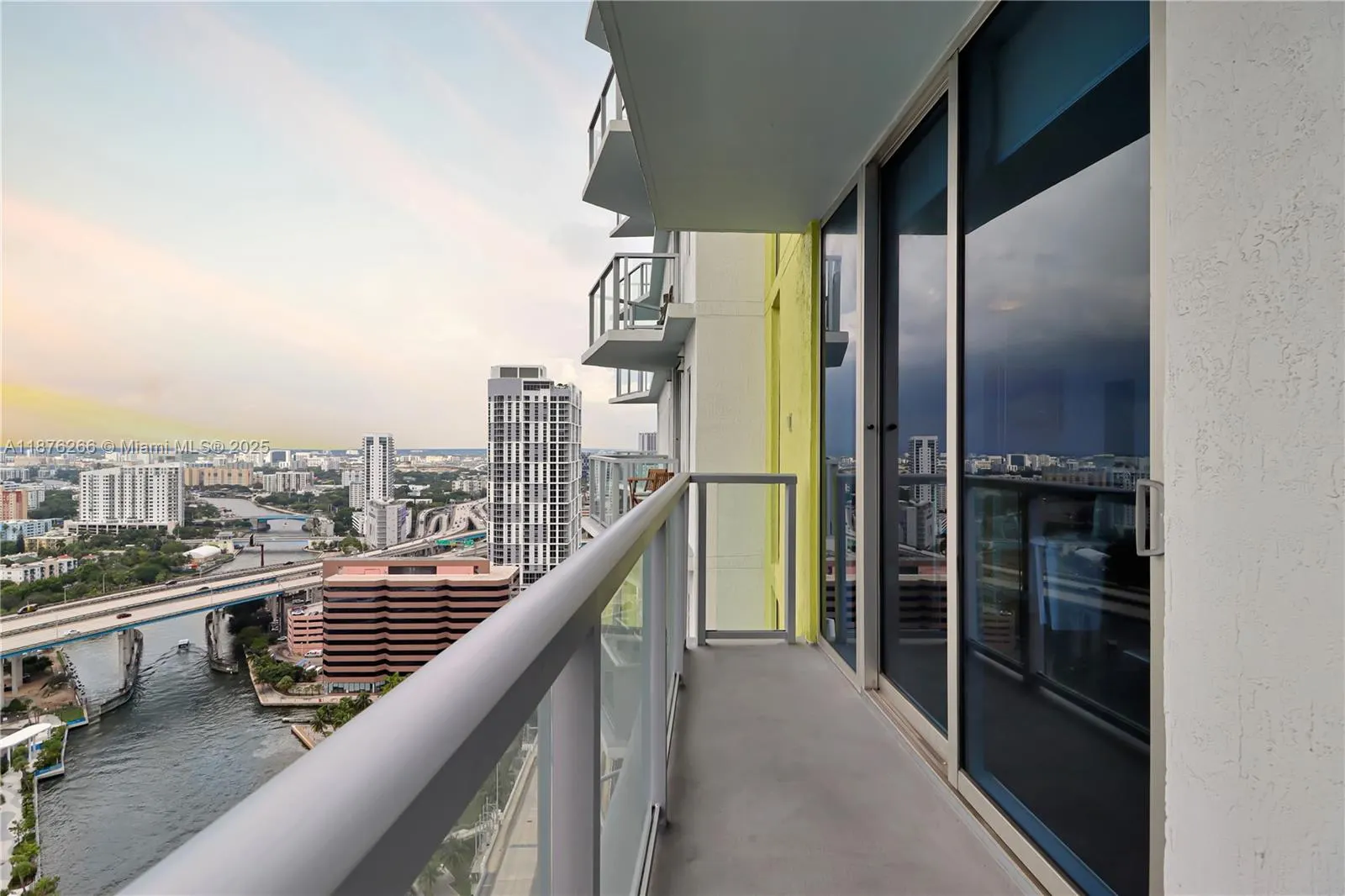 185 SW 7th St, #2900