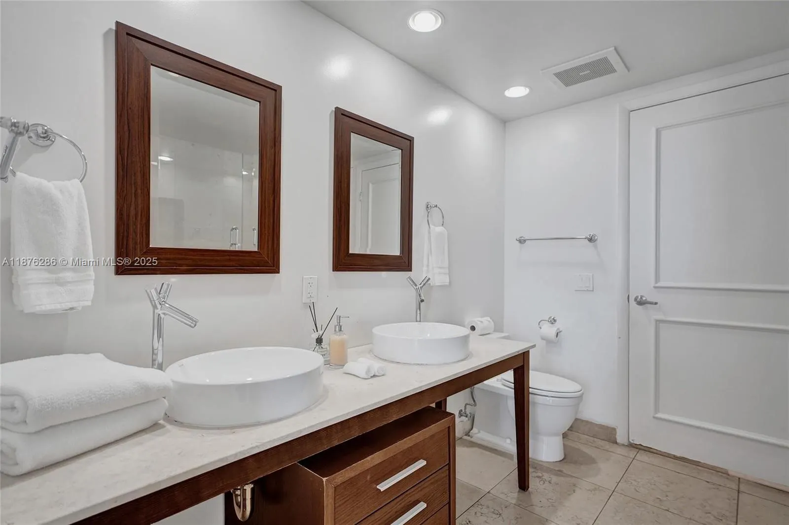485 Brickell Ave, #2009