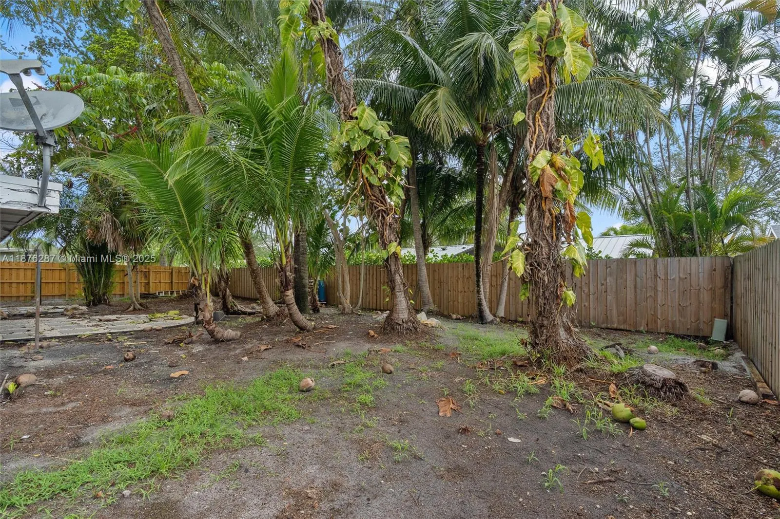 6816 NW 26th Ave