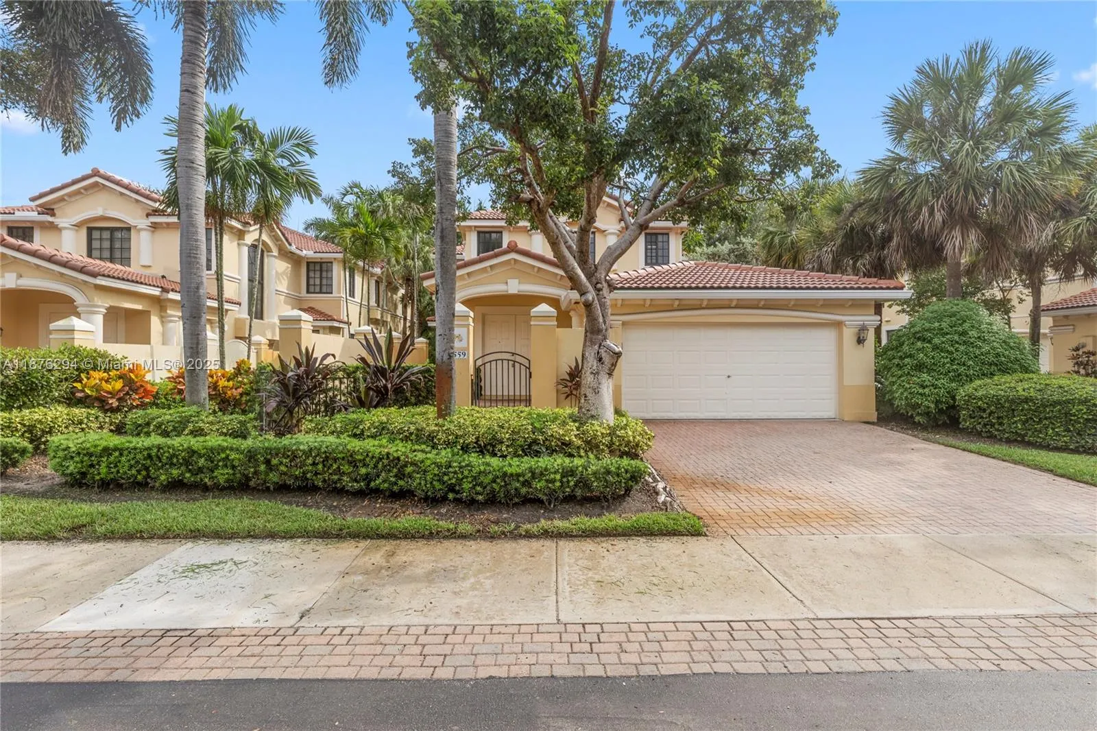 1559 Passion Vine Cir, #7-2