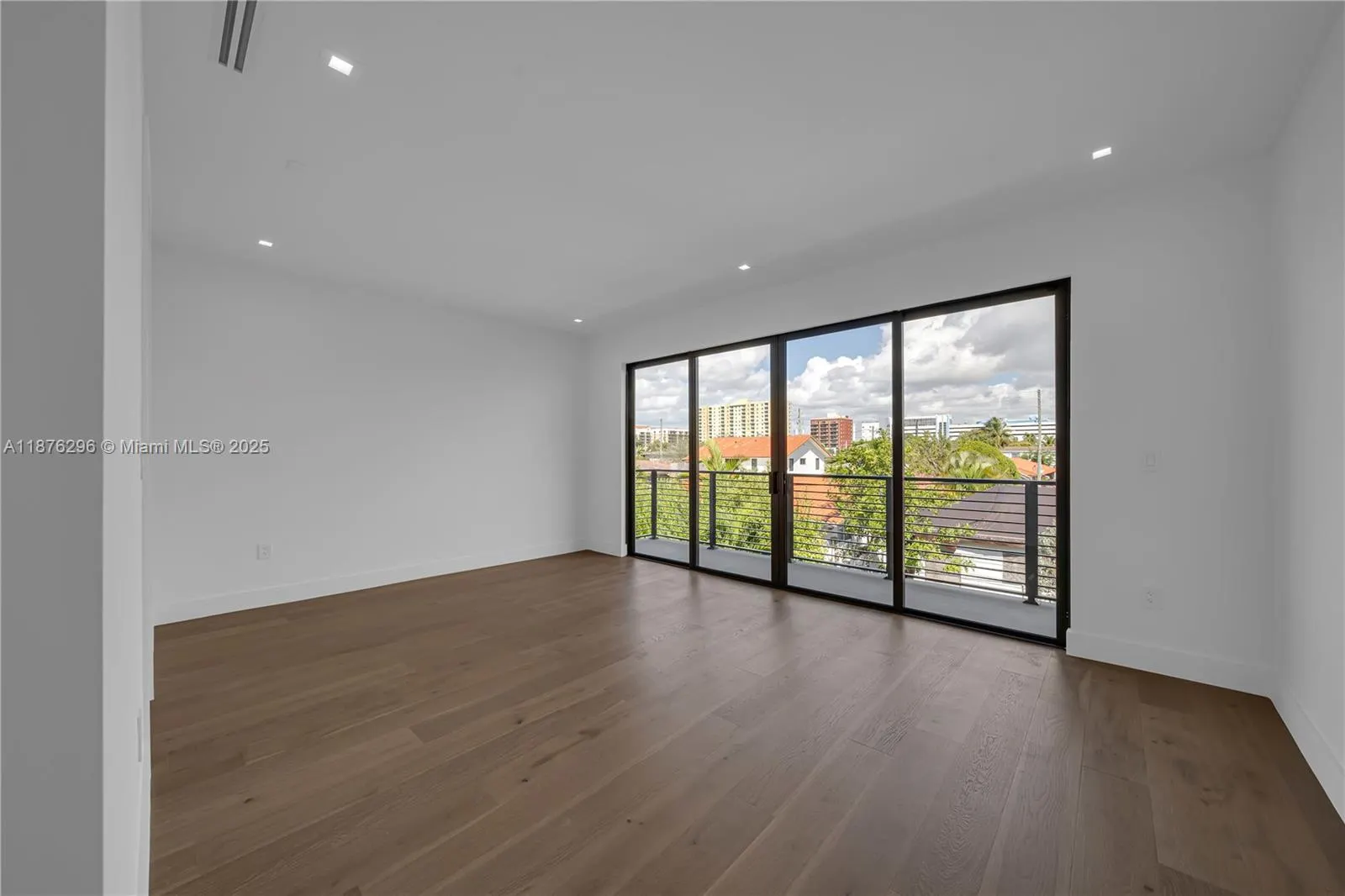 3327 SW 24th St, #3327