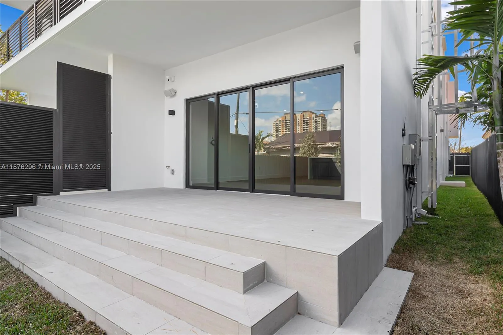 3327 SW 24th St, #3327