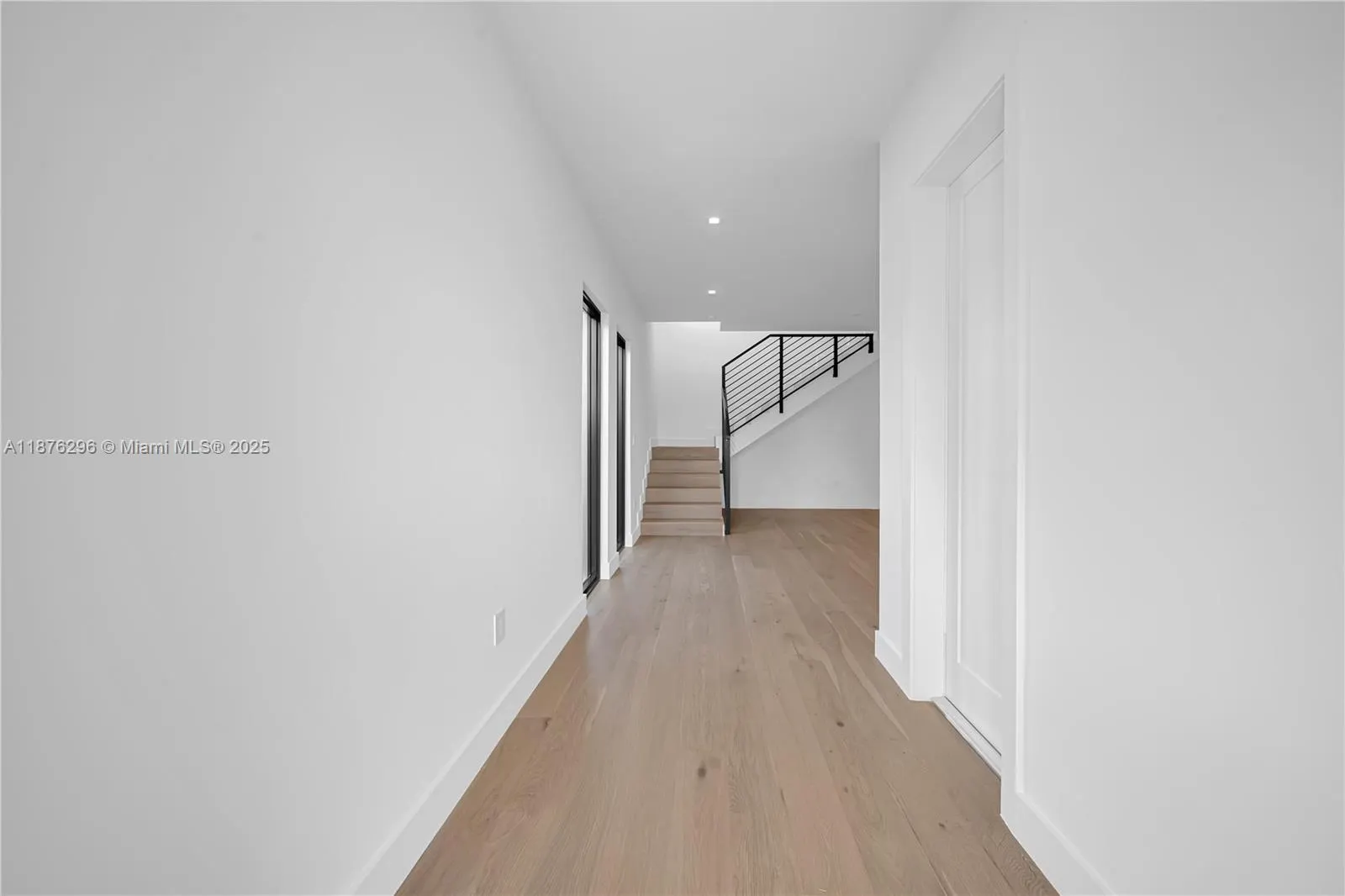 3327 SW 24th St, #3327
