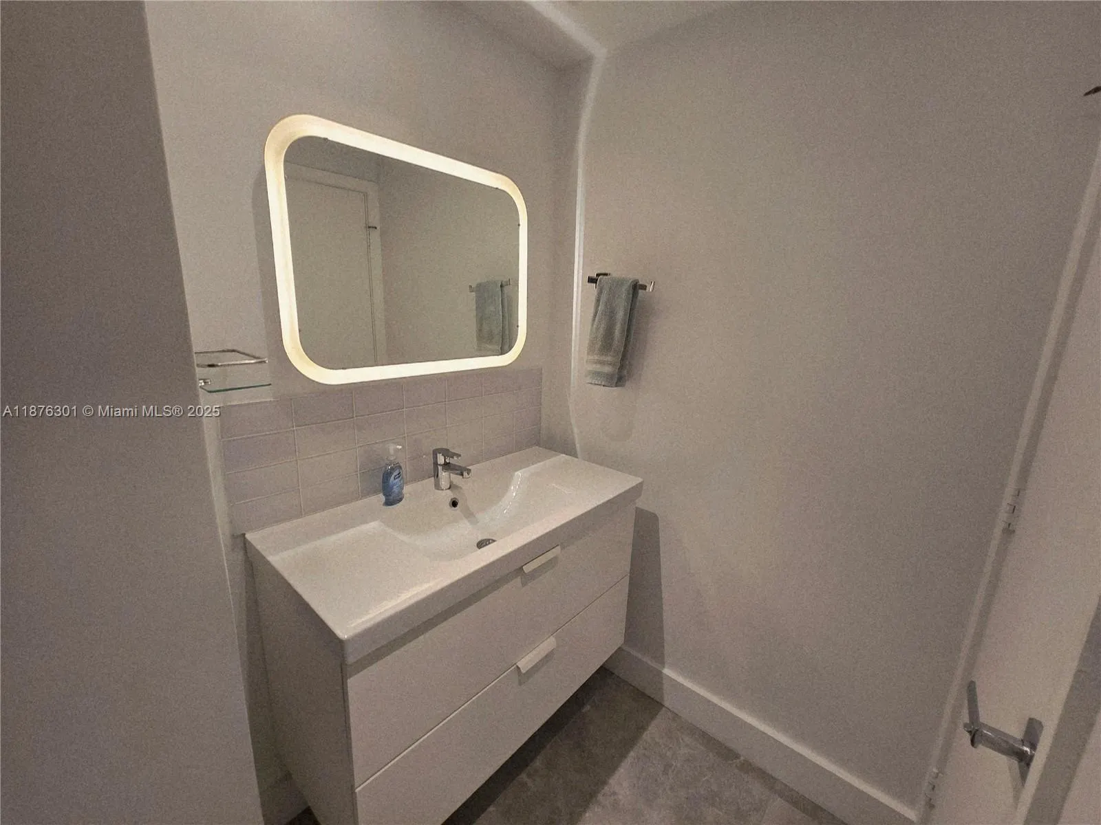800 West Ave, #618
